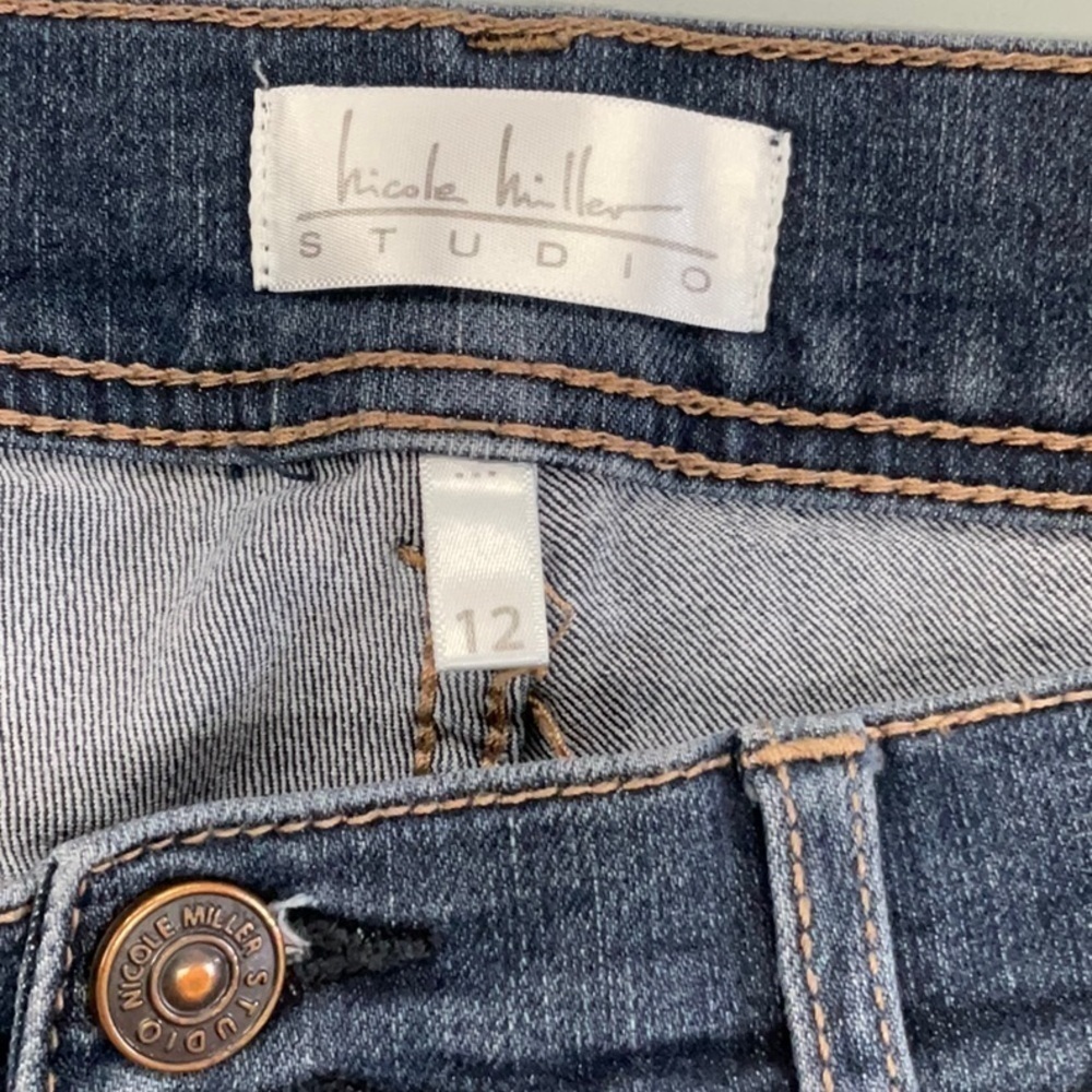 672 - Nicole Miller NWOT Dark Blue Double Button Skinny Jeans, Size 12 - Picture 4 of 6